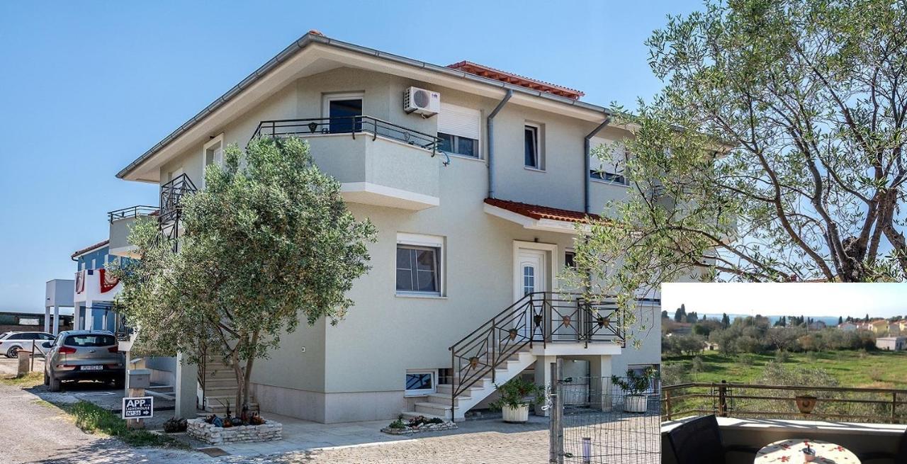 Apartments Lighthouse Fazana Ngoại thất bức ảnh