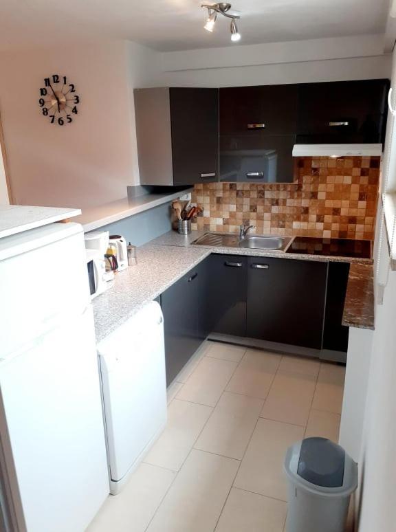 Apartments Lighthouse Fazana Ngoại thất bức ảnh
